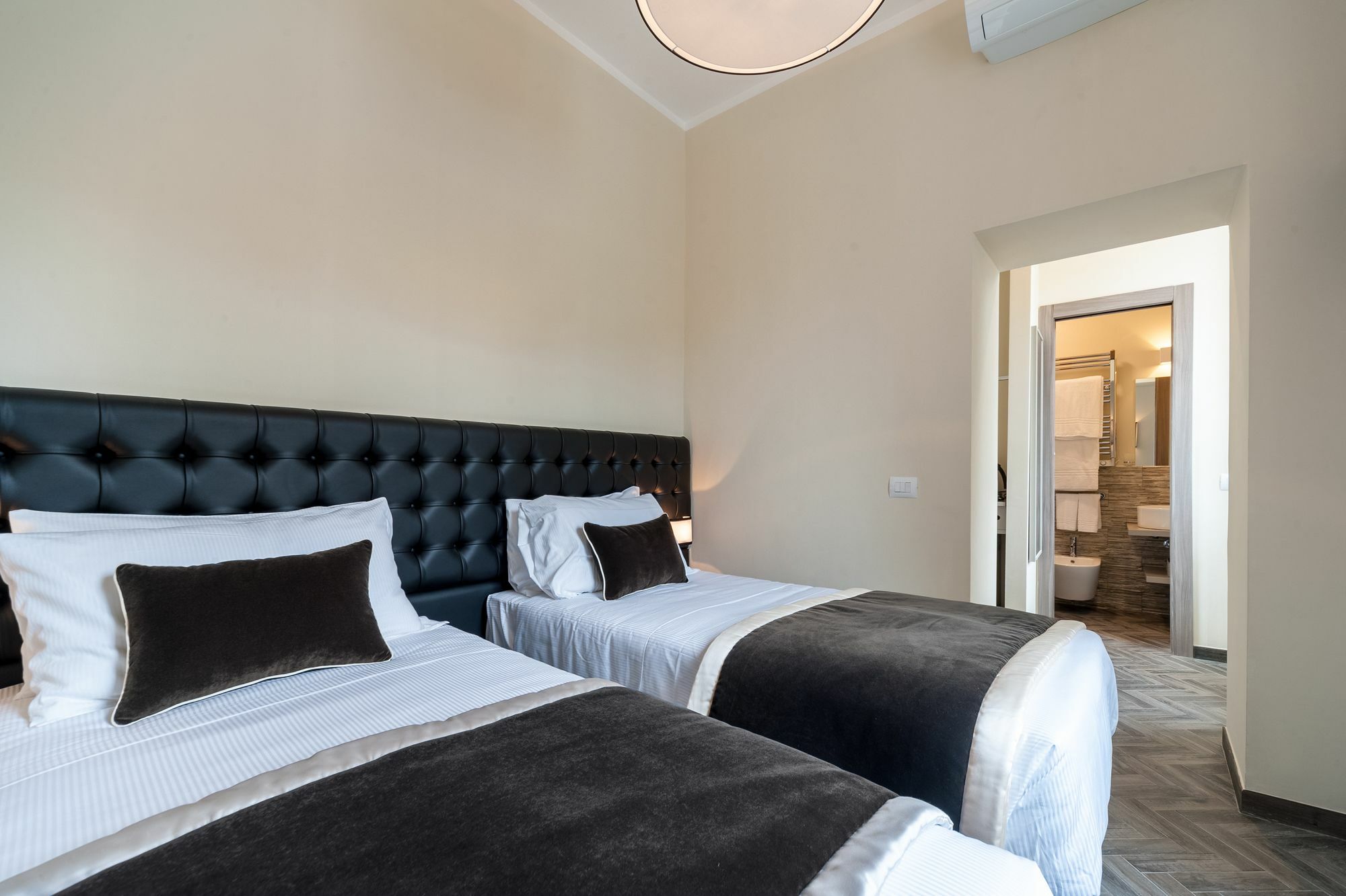 Foro Romano Luxury Suites Экстерьер фото