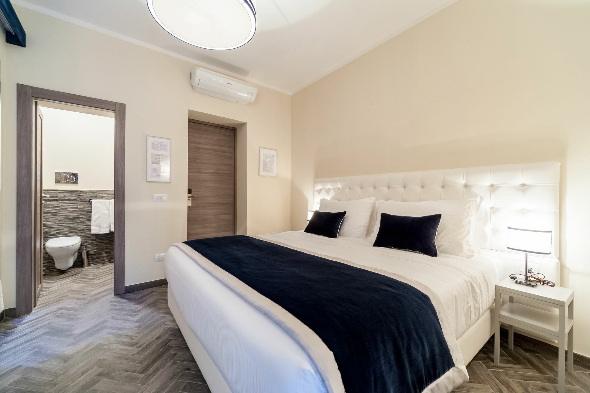 Foro Romano Luxury Suites Экстерьер фото